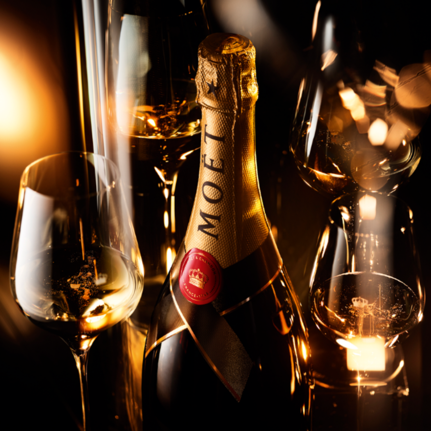 Moët & Chandon Impérial Brut Seasonal Gift Pack - 6 x 20CL (With Stoppers)